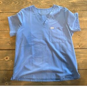 XL Figs Scrub set-one-pocket top with Ceil Blue jogger